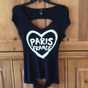 Rue21 Paris France Heart open back Tshirt Sz small